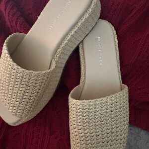 New Marc Fisher Cream Platform Slides Women's Size 9